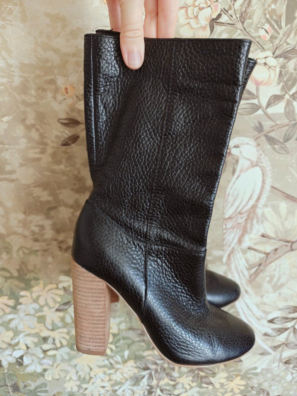 Banana Republic Black Pebbled Leather Block Heel Mid-Calf Boots Sz 5.5